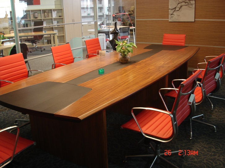 實(shí)木會議桌椅