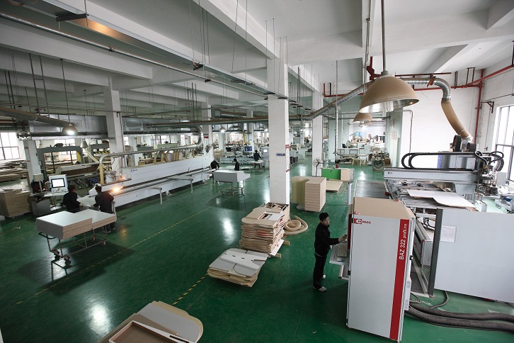 辦公家具廠(chǎng)車(chē)間