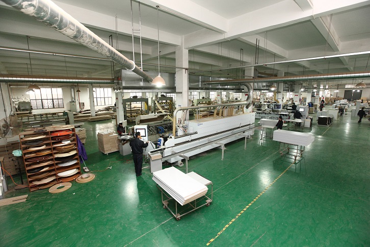 辦公家具廠(chǎng)生產(chǎn)車(chē)間